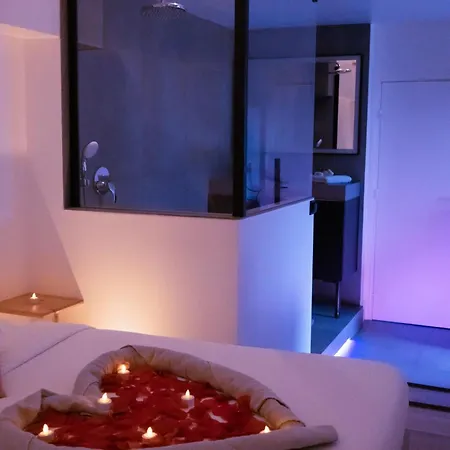 O Romeo - Suite Privee Fougeres Exterior photo